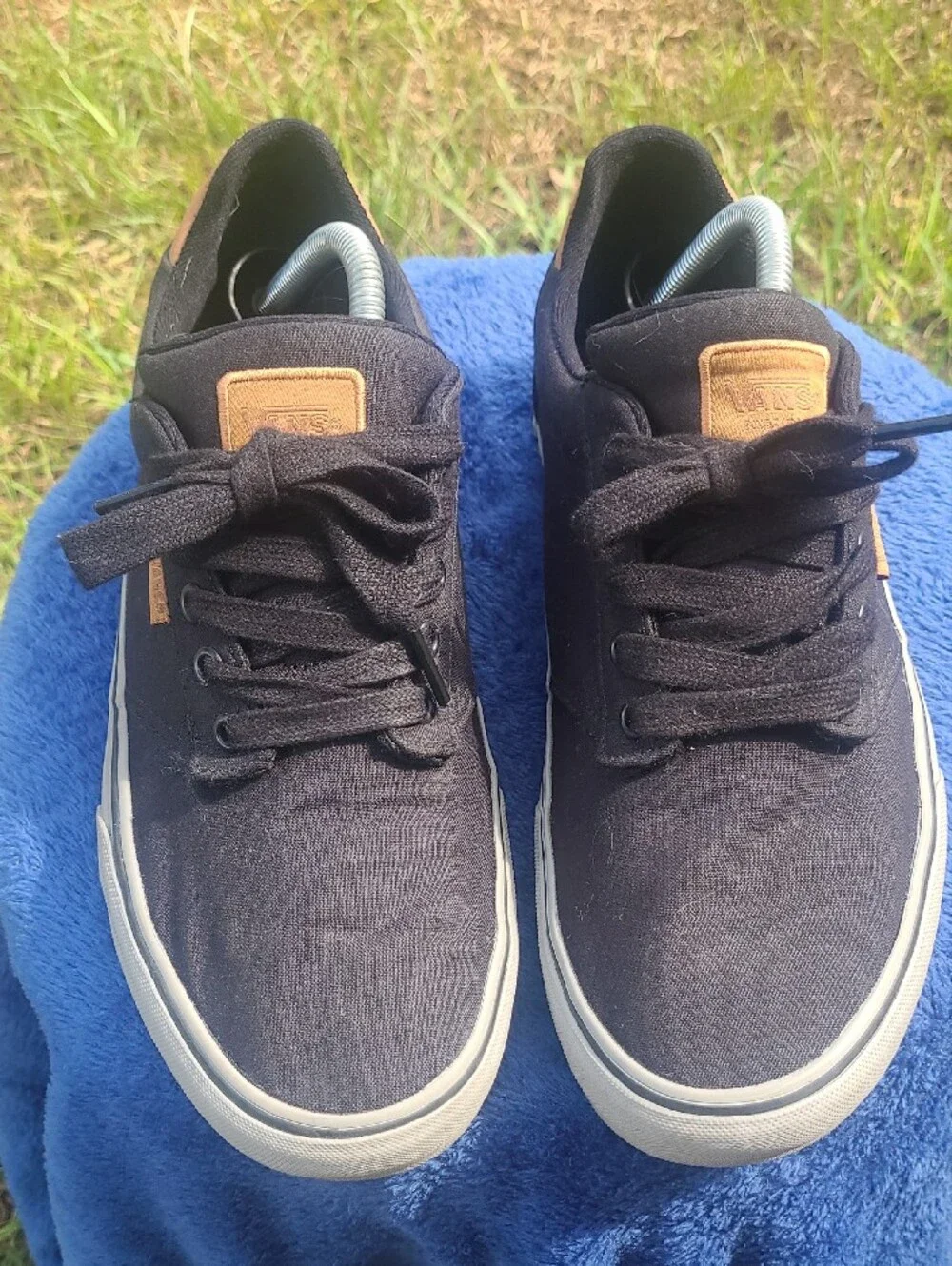 Vans Black Canvas Low-Top Sneakers with Tan Accents Mens Size 9.5